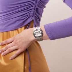 Reloj Casio Vintage de mujer en acero con esfera de nácar, A1000D-7EF.