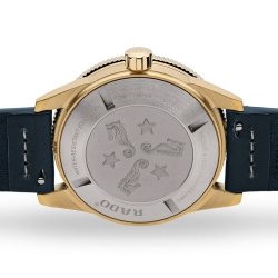 Detalle de la tapadera de rosca del Rado Captain Cook Automatic Bronze, con caja de bronce, R32504205.