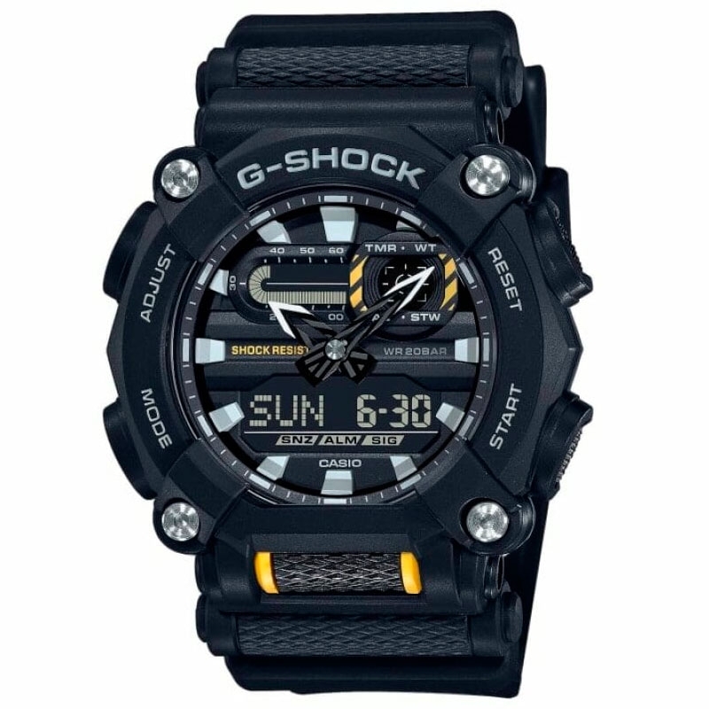 Reloj Casio G-Shock Classic en negro con detalles amarillos, GA-900-1AER.