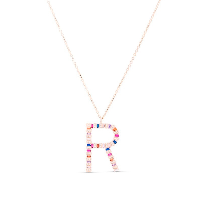 Colgante de letra R en plata rosada con circonitas multicolor, de Luxenter, NQ071R20R.