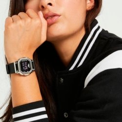 Reloj Casio G-Shock Women Classic de mujer plateado y negro, GM-S5600-1ER.