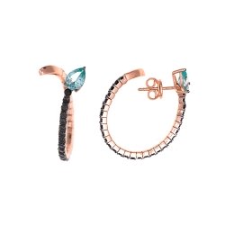 Pendientes ovalado de plata rosada con circonitas negras y lágrima celeste, de Salvatore Plata.