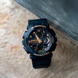 Reloj Casio G-Shock S Series de mujer, en negro con detalles dorados, GMA-S140M-1AER.