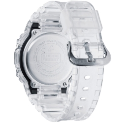 Reloj Casio G-Shock Classic de hombres en resina transparente con caja octogonal, DW-5600SKE-7ER.