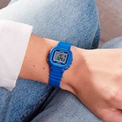 Reloj Casio digital de mujer en resina azul, LA-20WH-2AEF.