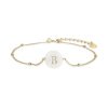 Pulsera de plata dorada con letra B sobre nácar Alphabet de Luxenter, BX206Y115B.