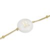 Pulsera de plata dorada con letra R y nácar Alphabet de Luxenter, BX206Y115R.