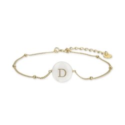 Pulsera de plata dorada con letra D sobre nácar Alphabet de Luxenter, BX206Y115D.