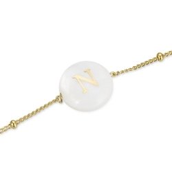 Pulsera de plata dorada con letra N sobre nácar Alphabet de Luxenter, BX206Y115N.