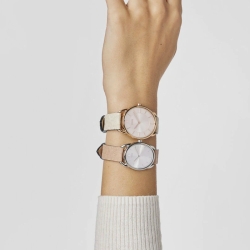 Reloj Tous DAI XL de mujer rosado con correa de cuero beige, 200351020.