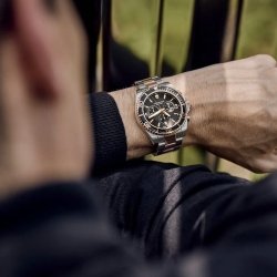 Reloj Victorinox Maverick Choronograph de hombres en acero bitono rosé, V241952.