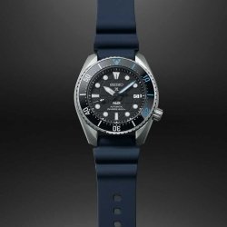 Reloj Seiko Prospex King Sumo PADI esfera negra y correa azul, SPB325J1.