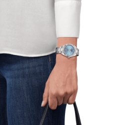 Reloj Tissot PR100 Lady Sport Chic de mujeres en acero con dial azul tiffany, T1019101135100.