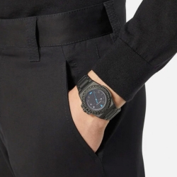 Reloj Versace Greca Reaction de hombres en negro y detalle azul, VE3I00622.