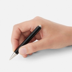 Bolígrafo Montblanc Heritage Rouge et Noir "Baby" en negro, 127853.