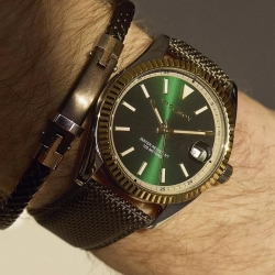 Reloj Viceroy Chic de hombre con esfera y correa verde, 42437-67.