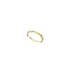 Anillo en plata dorada con círculos de Salvatore Plata, 213S0031.