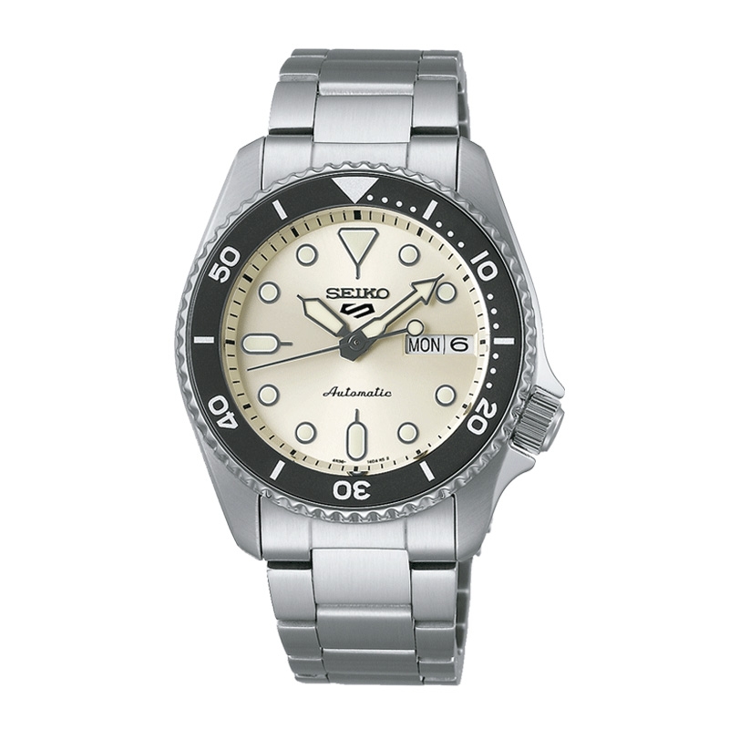 Reloj Seiko 5 Sport SKX Sport Style esfera beige claro y 38 mm, SRPK31K1.