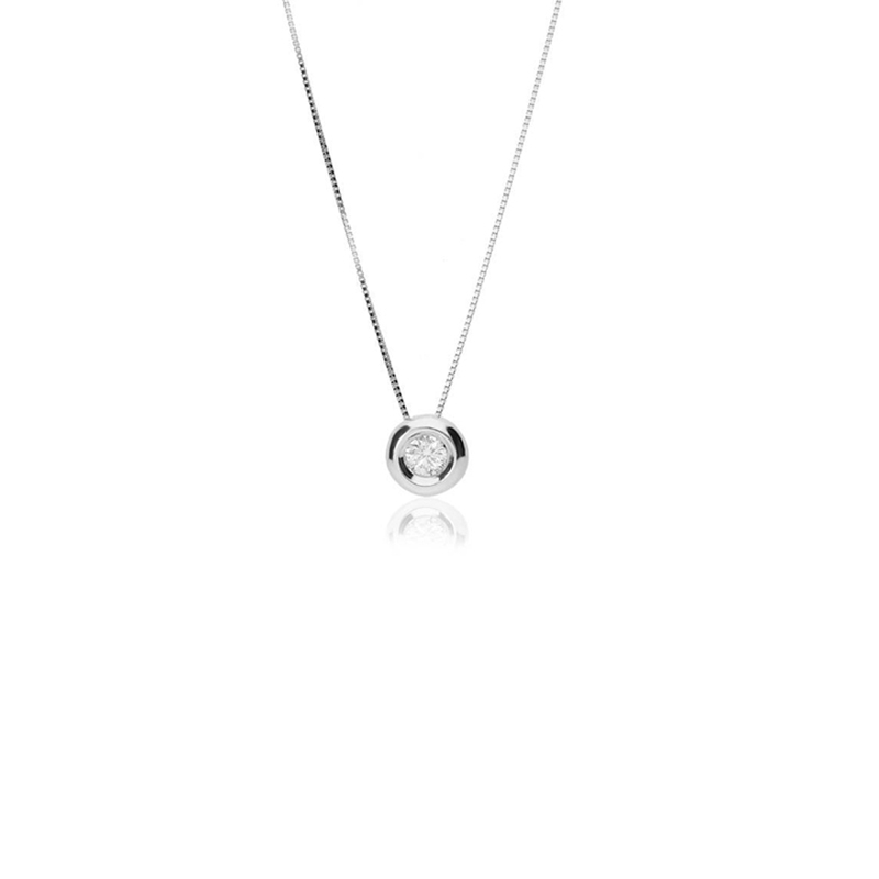 Colgante de oro blanco con diamante de 0,04 qt y cadena veneciana.