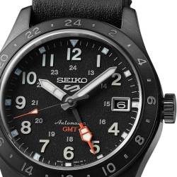 Reloj Seiko 5 Sports Field automático con GMT en negro y correa NATO, SSK025K1.