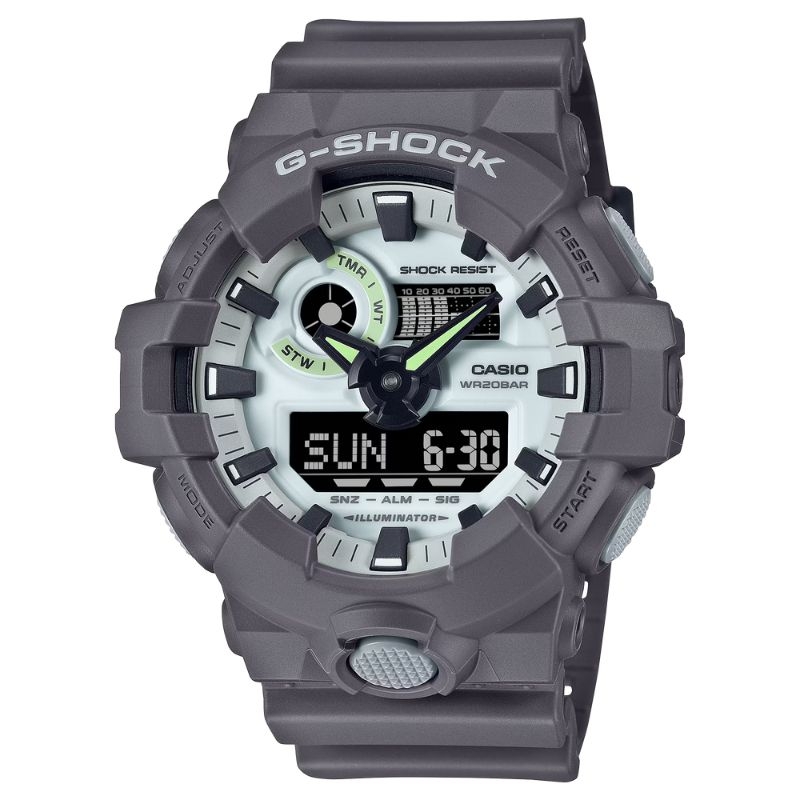 Reloj G-Shock en gris y esfera para la oscuridad, GA-700HD-8AER.