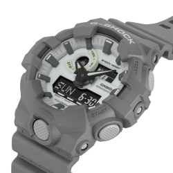 Reloj G-Shock en gris y esfera para la oscuridad, GA-700HD-8AER.