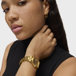 Reloj Tous Karat de mujer en acero dorado y caja romboidal, 3000136500.