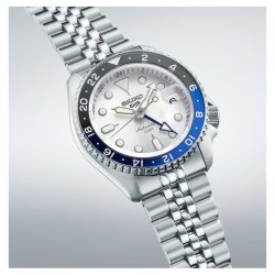 Reloj Seiko 5 Sports GMT automático con esfera plateada, SSK033K1.
