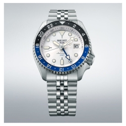 Reloj Seiko 5 Sports GMT automático con esfera plateada, SSK033K1.