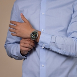 Reloj Rado HyperChrome cuarzo en acero y esfera verde, R32280313.