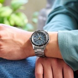 Reloj Presage Style 60´s automático con GMT y esfera azul, SSK009J1.