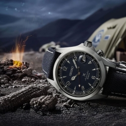 Reloj Seiko Prospex Alpinist edición limitada a Europa azul, SPB531J1.