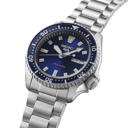 Reloj Seiko 5 Sports SKX Series en acero y esfera azul SRPL83K1.