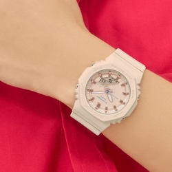 Reloj G-Shock para mujer en resina rosa y 200 m, GMA-P2100M-4AER.