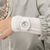Reloj G-Shock de mujer en blanco y detalles rosé, GMA-P2100M-7AER.