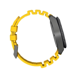 Reloj Victorinox Dive Pro cuarzo, en negro con correa amarilla, V241992