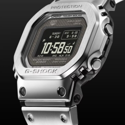 Reloj inteligente G-Shock Full Metal solar de acero, GMW-BZ5000D-1ER.