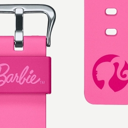 Reloj G-Shock x Barbie™ edición limitada en resina rosa, GMA-S110BE-4AER.