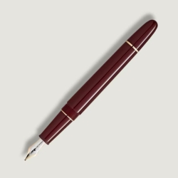 Pluma Montblanc Meisterstück burdeos y detalles dorado, 133006.