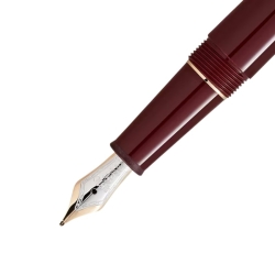 Pluma Montblanc Meisterstück burdeos y detalles dorado, 133006.