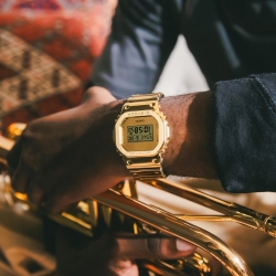 Reloj G-Shock G-Steel Fine Metallic Series en dorado, GM-5600YMG-9ER.