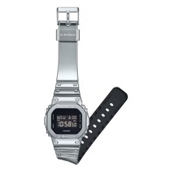 Reloj G-Shock G-Steel Fine Metallic Series en plateado, GM-5600YM-8ER.