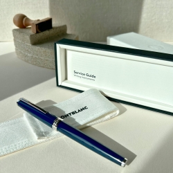 Rollerball Montblanc Pix Blue en resina azul y detalles plateados, 132498.