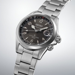 Reloj Seiko Prospex Alpinist con brazalete y esfera negra, SPB505J1.