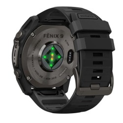 Reloj Garmin fēnix® 9 51 mm bisel titanio y correa negra 010-04763-11.