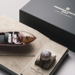Reloj Frederique Constant edición limitada Runabout GMT  FC-350RBR5B6.