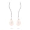 Pendientes largos de plata rodiada con circonitas y perlas, "Essential" de Luxenter.