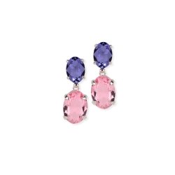 Pendientes largos de plata rodiada y piedras Swarovski® en rosa y morada, de Maximo Betro.