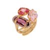 Anillo de plata dorado en oro amarillo con piedras en rosas Swarovski®, de Maximo Betro.