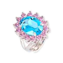 Anillo de plata rodiada con piedras Swarovski® en rosa y celeste, de Maximo Betro.